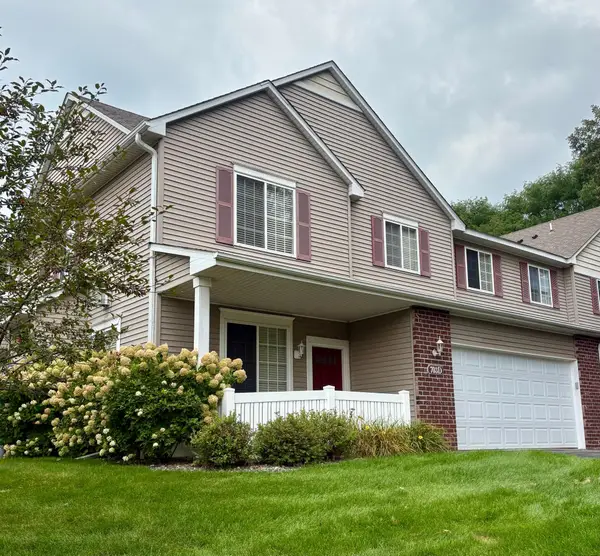 703 Maple Hills Drive #D, Maplewood, MN 55117