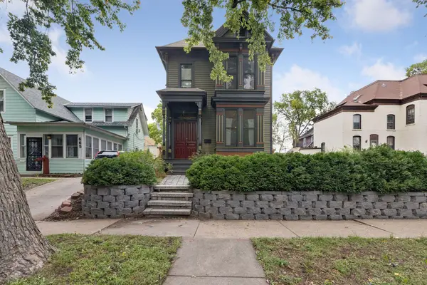 667 5th Street E, Saint Paul, MN 55106