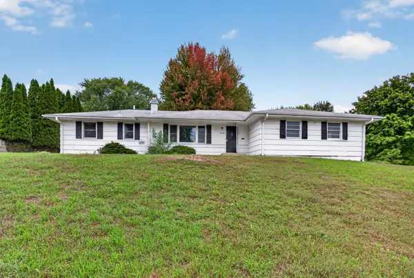 3500 W 89th Street, Bloomington, MN 55431