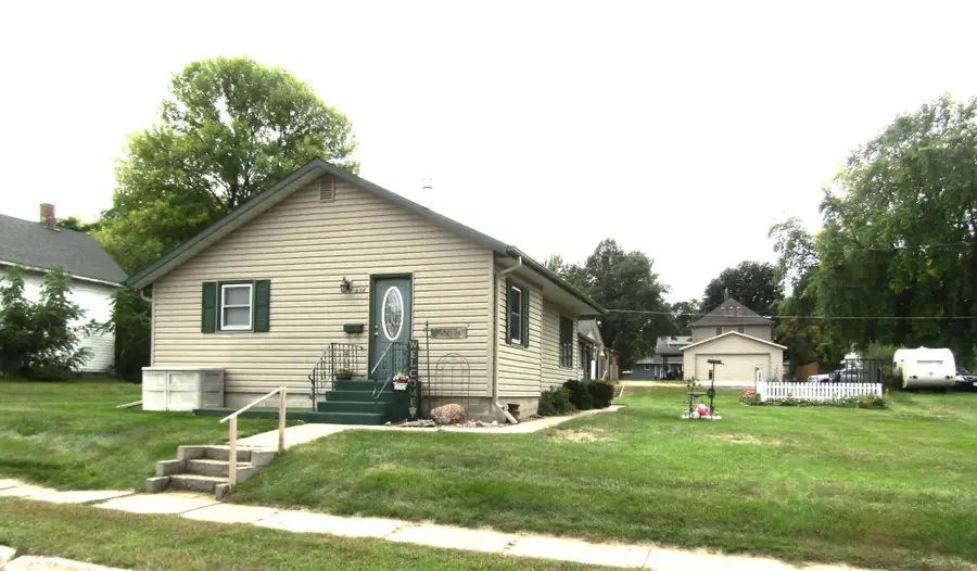 236 E Sorenson Avenue, Appleton, MN 56208 - #2