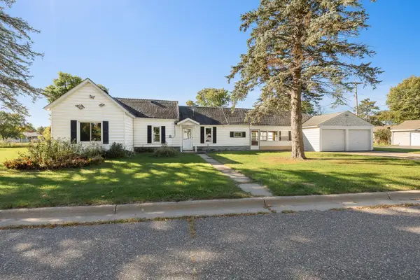 414 6th Avenue Se, Little Falls, MN 56345