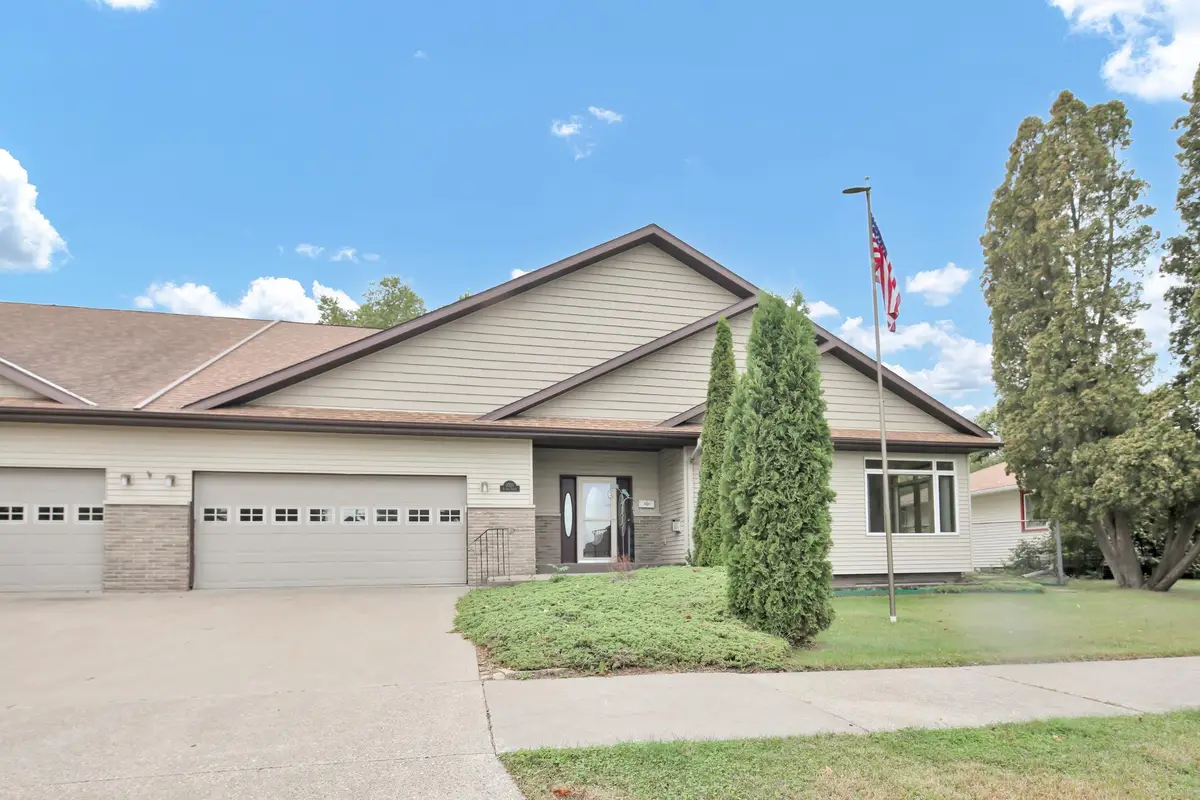 1020 S Oak Street, Lake City, MN 55041 - #1