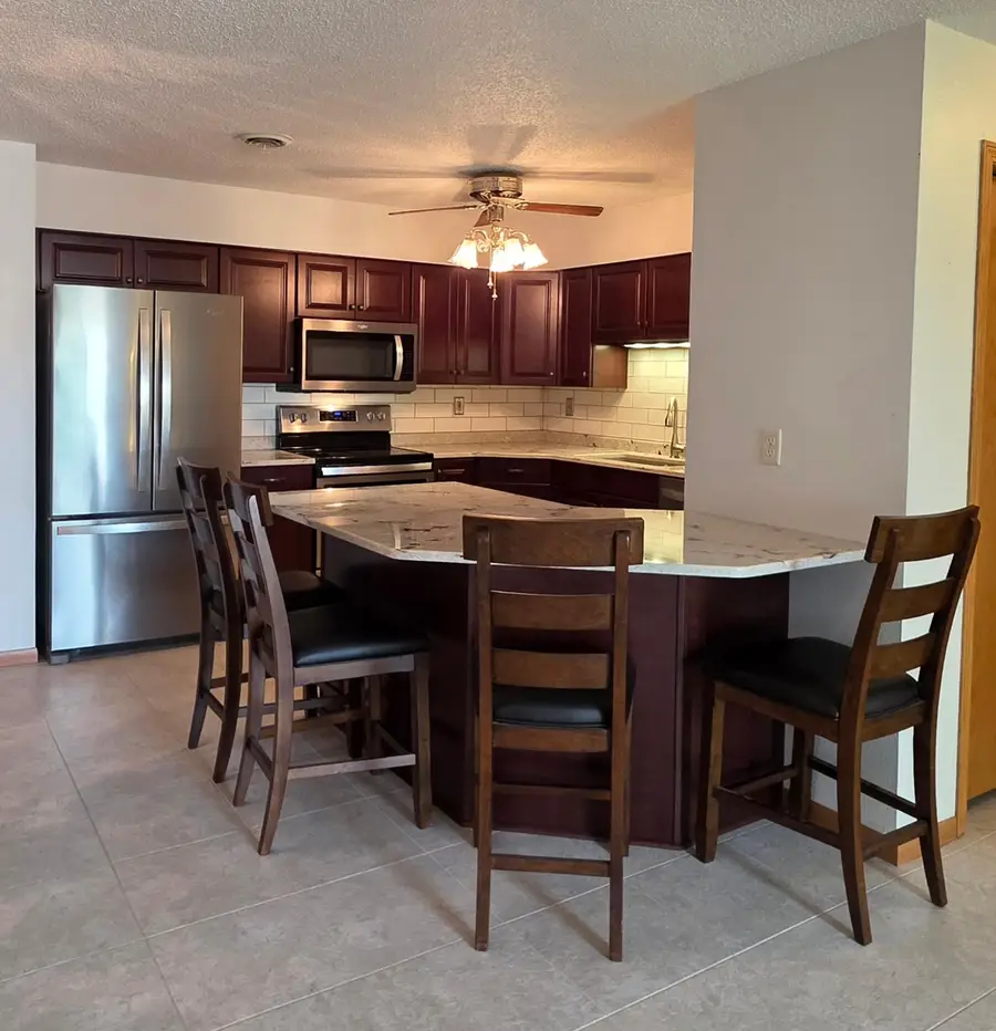215 3rd Avenue Ne, Valley City, ND 58072 - #2