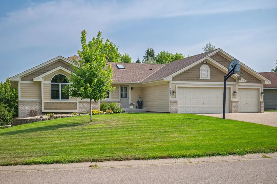 16185 Inglewood Drive, Lakeville, MN 55044 - #2