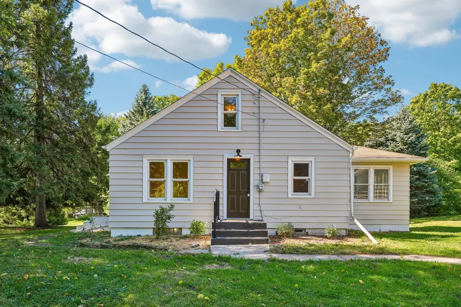 625 Bear Avenue N, Vadnais Heights, MN 55127 - #2