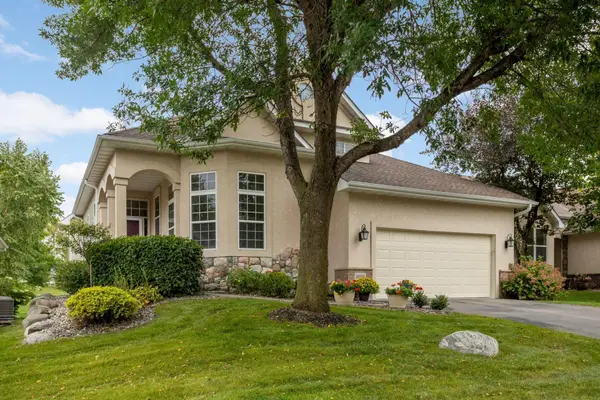18519 Farmstead Circle, Eden Prairie, MN 55347