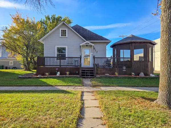 617 Nebraska Avenue, Breckenridge, MN 56520