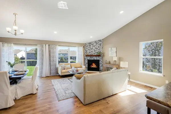15174 Emory Circle, Apple Valley, MN 55124