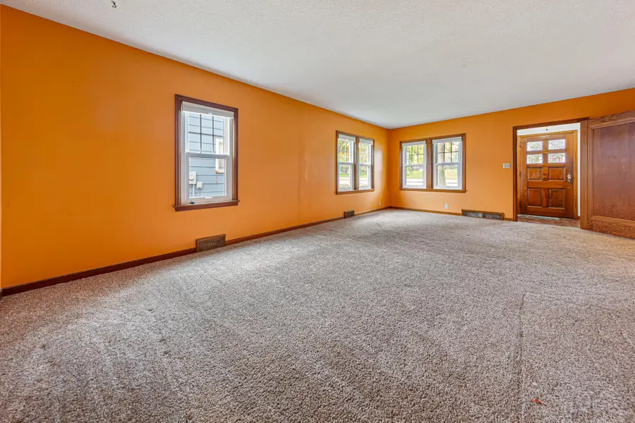613 S Broadway Street, New Ulm, MN 56073 - #3