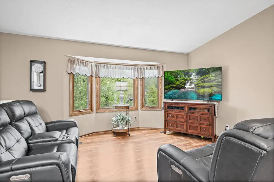 1142 Parkview Lane, Eagan, MN 55123 - #3