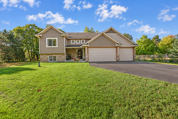 4992 235th Lane Ne, East Bethel, MN 55005
