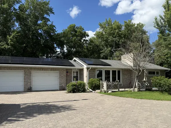5173 Shadowwood Drive Ne, Sauk Rapids, MN 56379