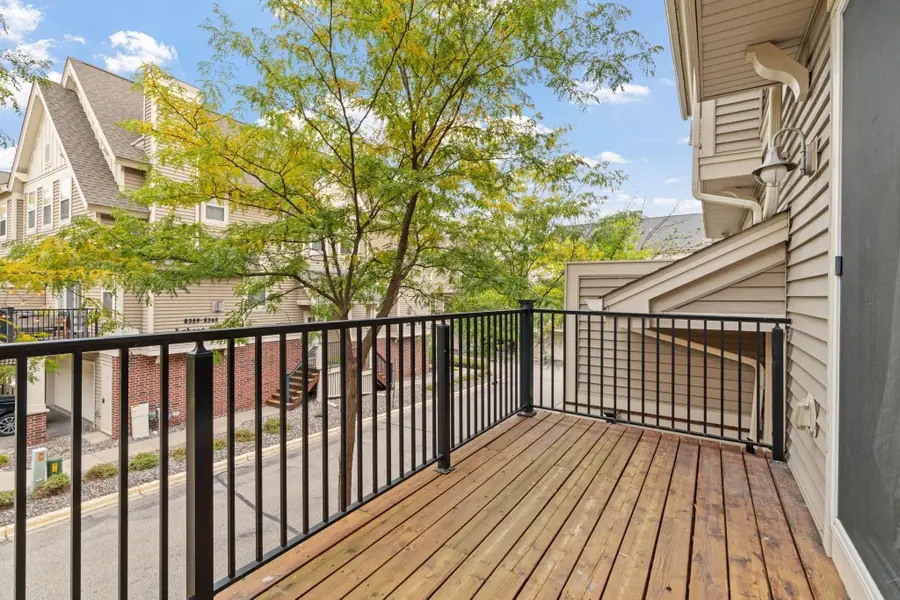 11212 Kinsley Street, Eden Prairie, MN 55344 - #2