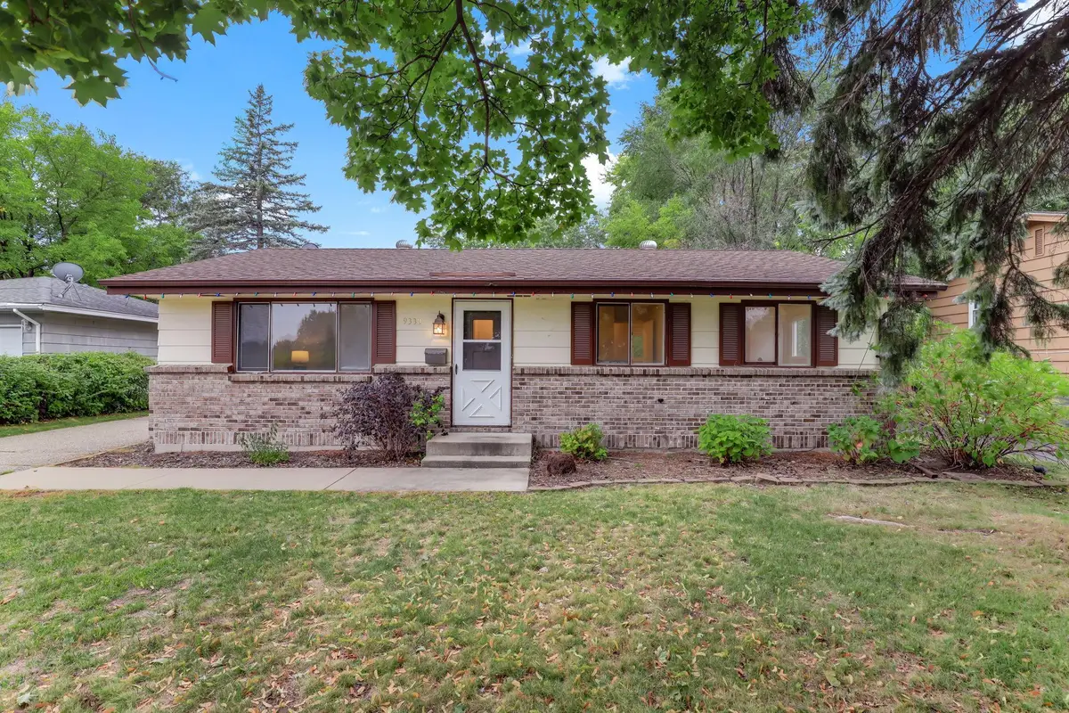 9330 Park Avenue S, Bloomington, MN 55420 - #1