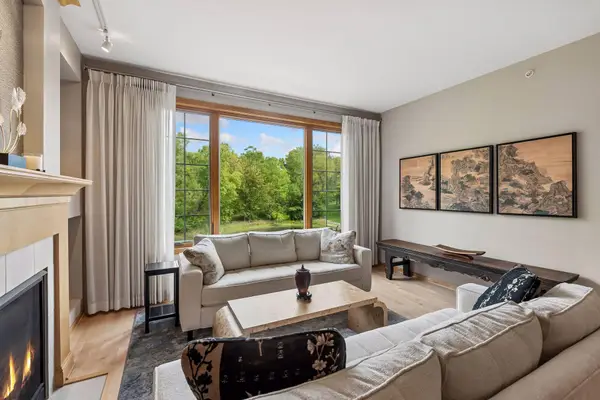 11460 Fairfield Road W #103, Minnetonka, MN 55305