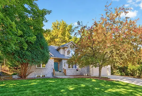 2042 Baihly Estates Lane Sw, Rochester, MN 55902