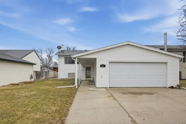 2155 4th Avenue E, West Fargo, ND 58078