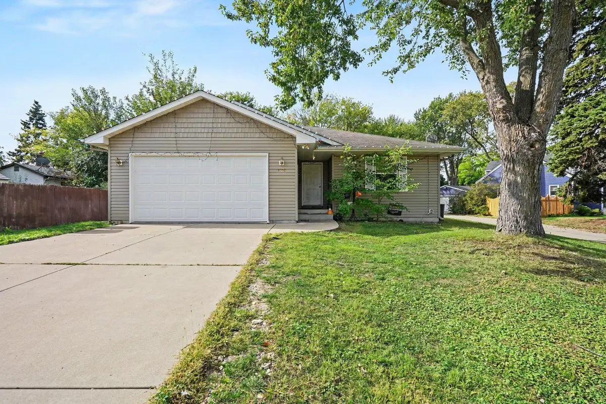 1550 41st Avenue Ne, Columbia Heights, MN 55421 - #1