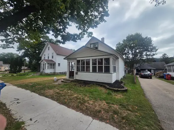 1005 W Broadway Street, Winona, MN 55987