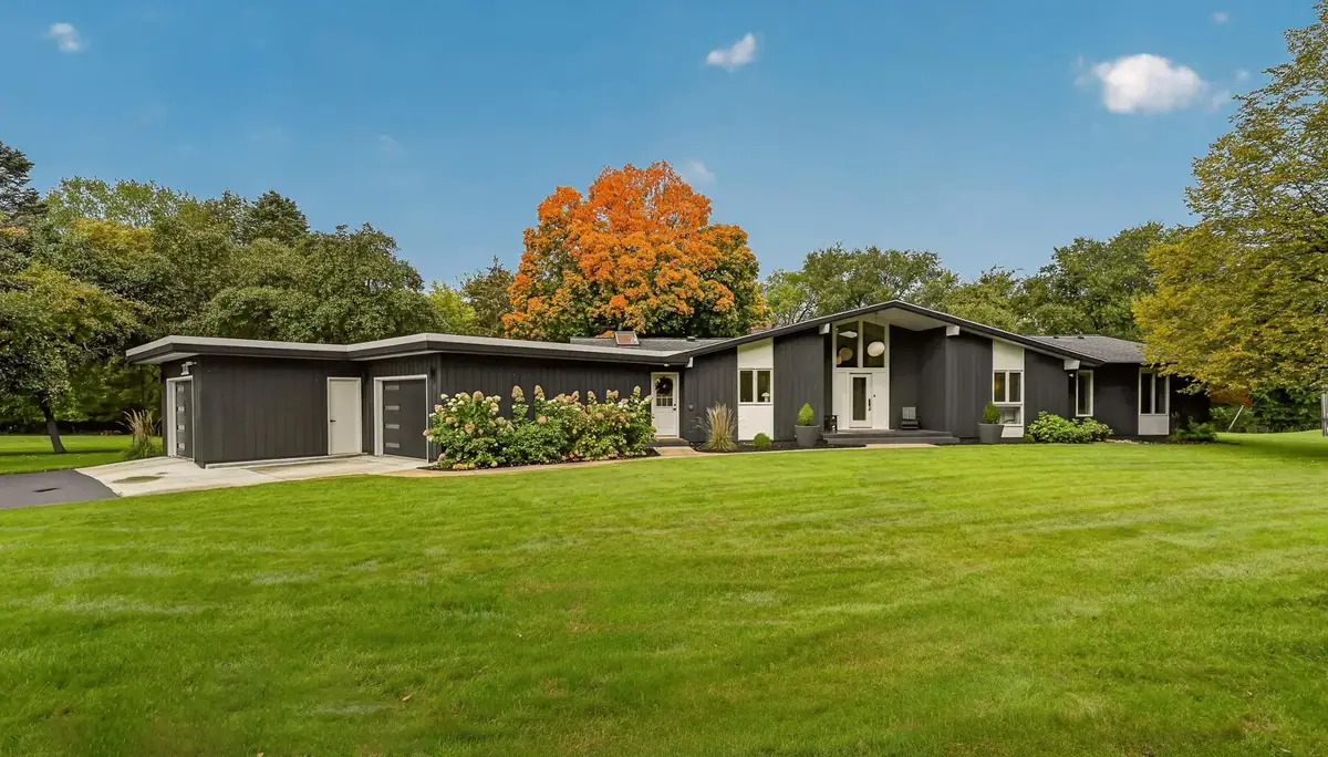 2221 Hillside Lane Sw, Rochester, MN 55902 - #1