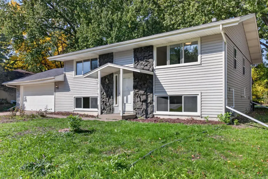 568 Riviera Drive, New Brighton, MN 55112 - #2