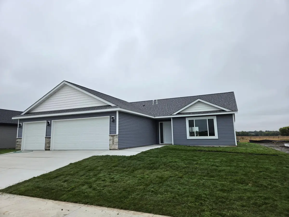 1088 Cullen Street, Saint Peter, MN 56082 - #1