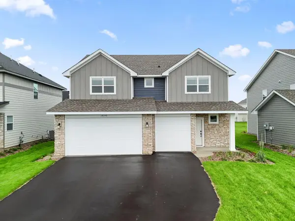 18349 Gladiator Drive, Lakeville, MN 55044