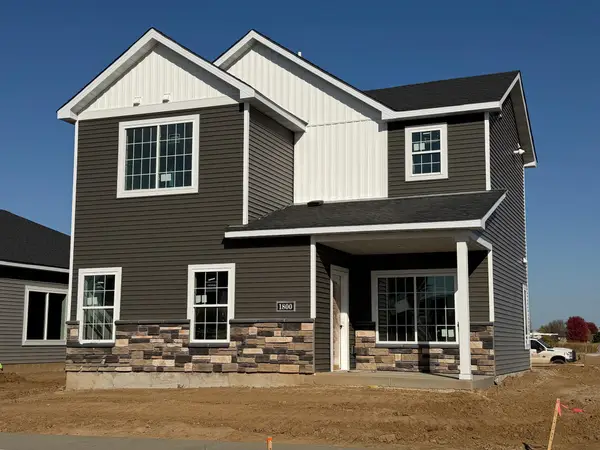 1800 Pioneer Trail Se, Cambridge, MN 55008