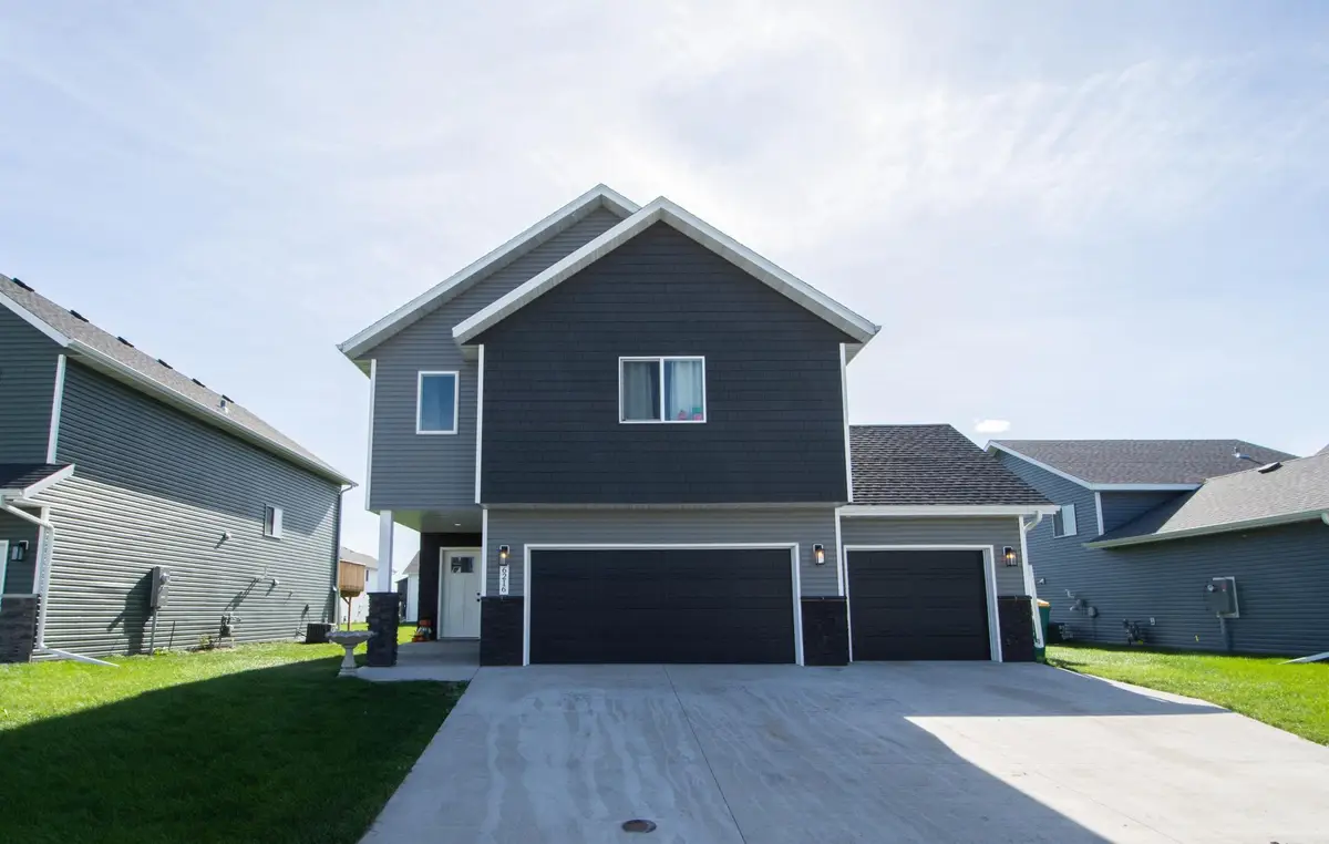 6216 86th Avenue S, Horace, ND 58047 - #1
