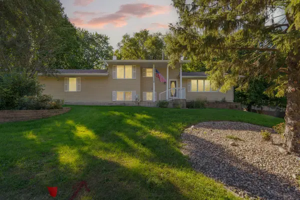 1320 11th Avenue Ne, Faribault, MN 55021