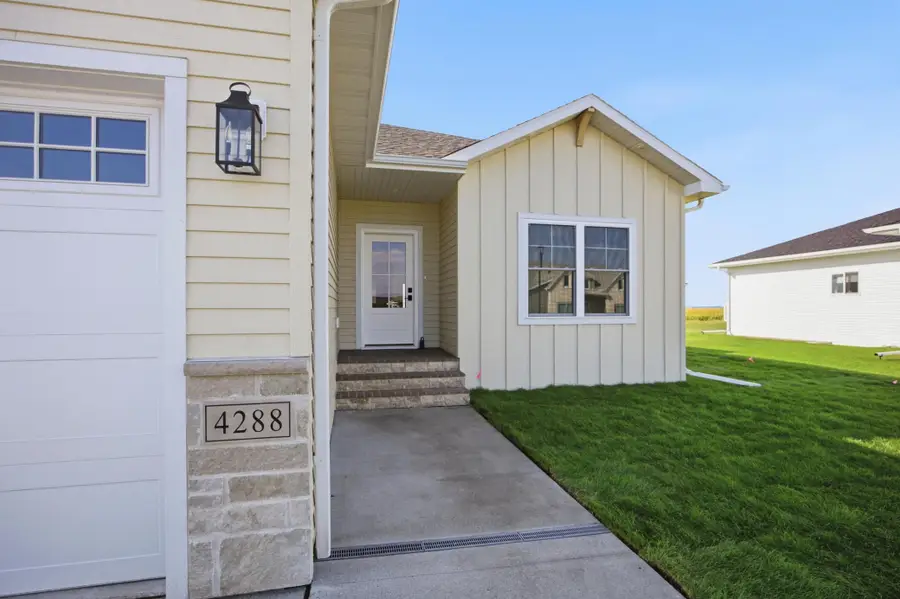 4288 Pine Parkway S, Fargo, ND 58104 - #3