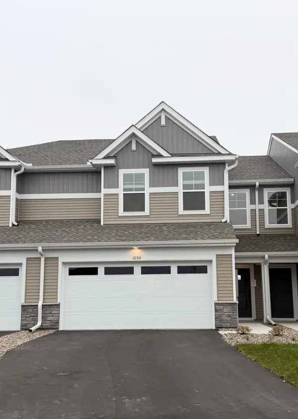 1050 Anmeadle Row, Rosemount, MN 55068