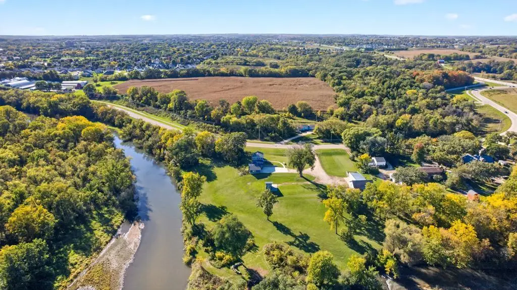 5006 W River Road Nw, Rochester, MN 55901 - #1