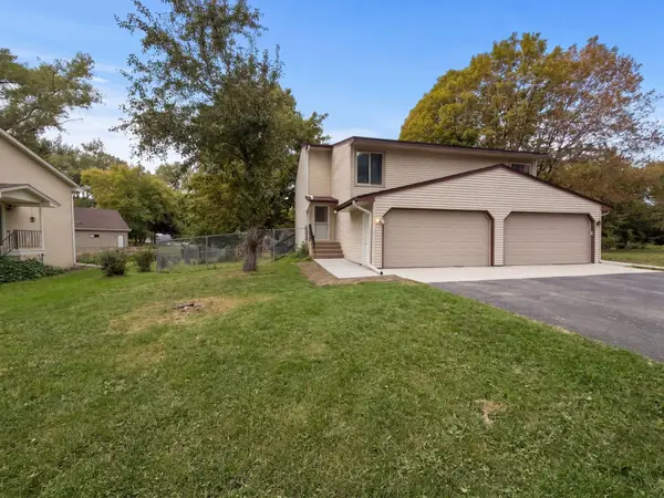 15391 Trillium Circle, Eden Prairie, MN 55344