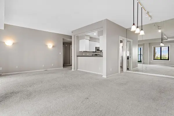 1235 Yale Place #808, Minneapolis, MN 55403