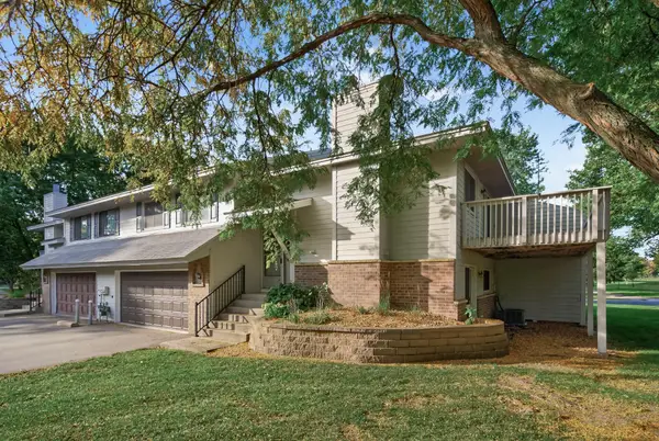 11227 Xavier Circle, Bloomington, MN 55437