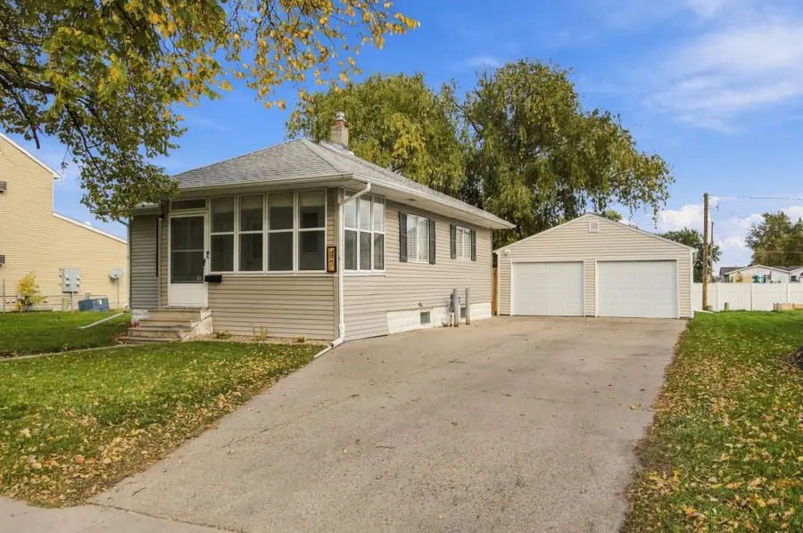 47 Center Street, West Fargo, ND 58078 - #2