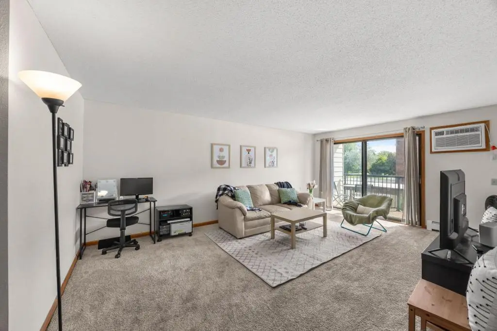 4 Pine Tree Drive #212, Saint Paul, MN 55112 - #1