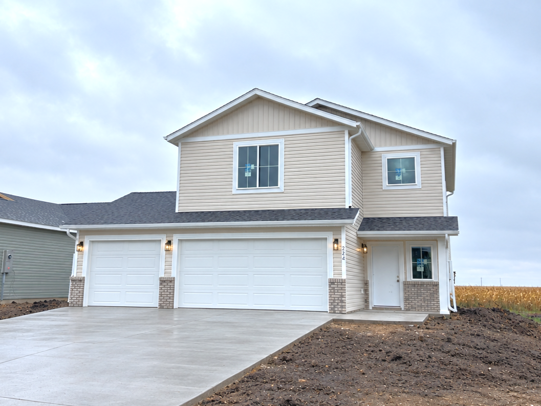 224 Lionheart Drive, Horace, ND 58047 - #1