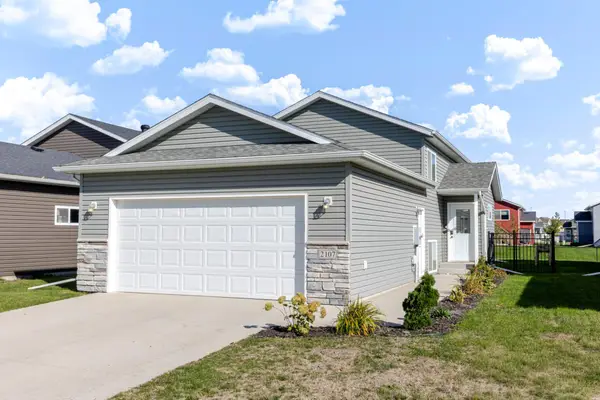 2107 Admiral Drive W, West Fargo, ND 58078