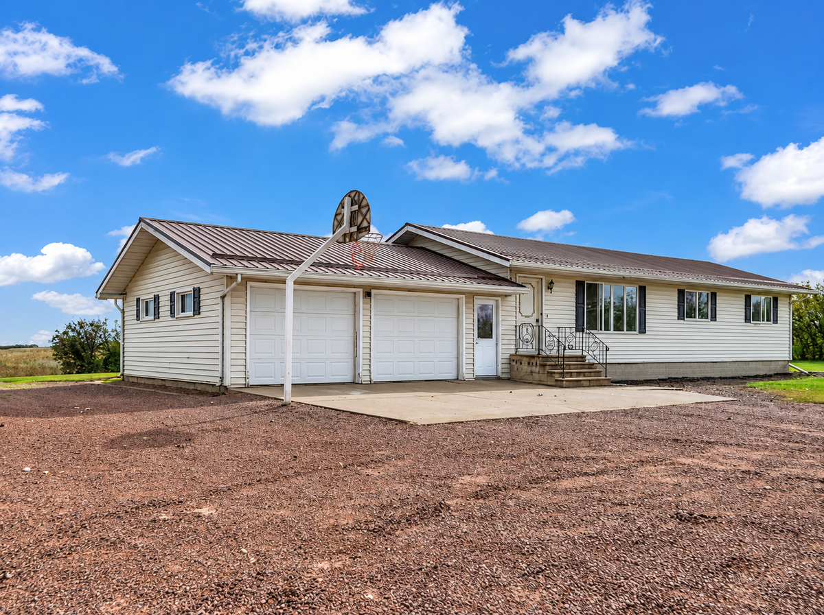 27396 County Road 45, Comfrey, MN 56019 - #1