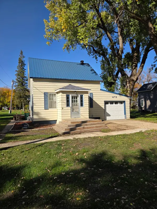405 1st Avenue E, Abercrombie, ND 58001