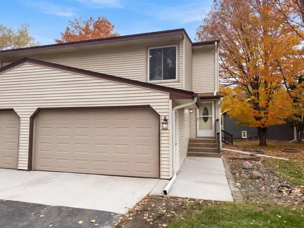 15393 Trillium Circle, Eden Prairie, MN 55344