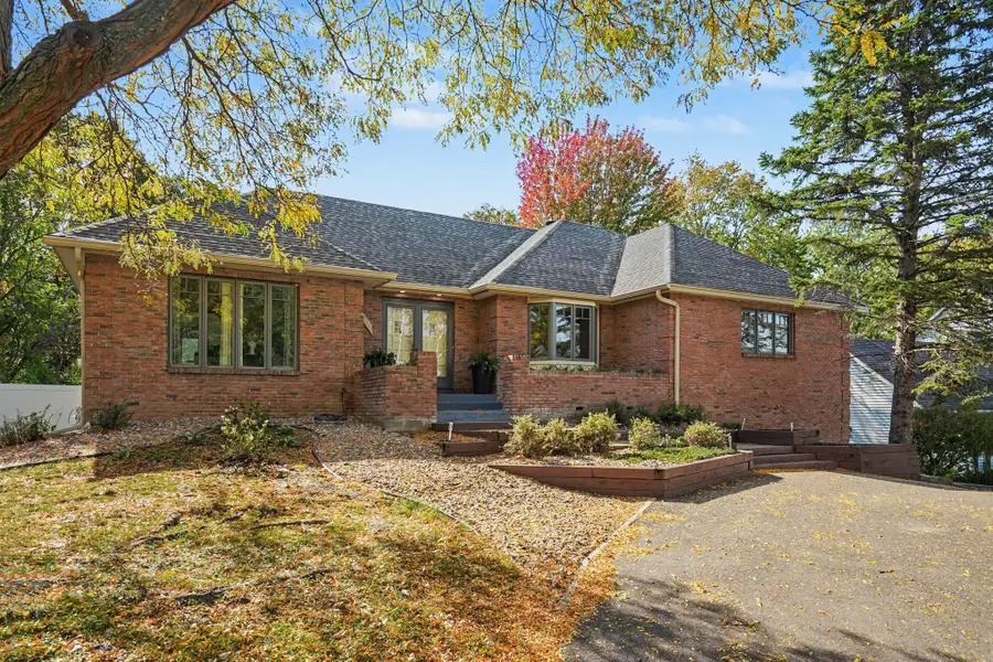 1528 Briarknoll Drive, New Brighton, MN 55112 - #2
