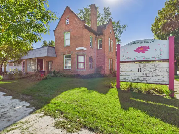 605 Main Street S, Sauk Centre, MN 56378