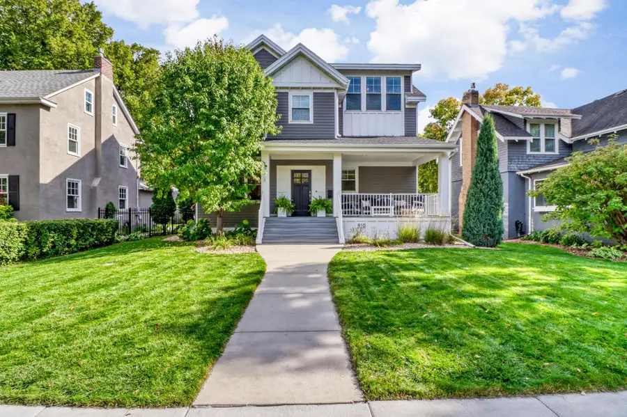 910 8th Street S, Fargo, ND 58103 - #2