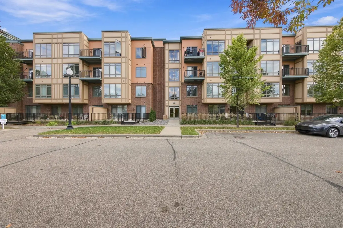 1070 Grandview Court Ne #110, Columbia Heights, MN 55421 - #1