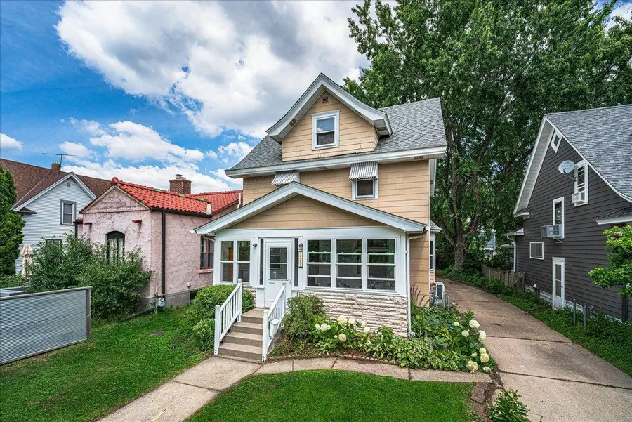 1263 Minnehaha Avenue W, Saint Paul, MN 55104 - #2