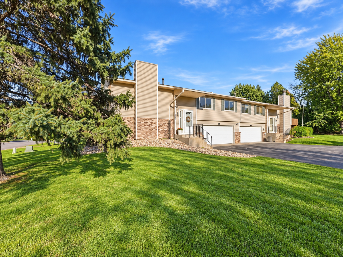 4492 Clover Lane, Eagan, MN 55122 - #1