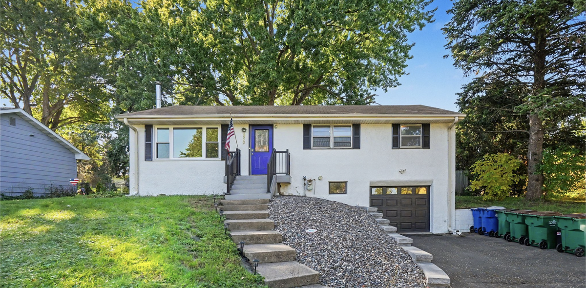 950 22nd Avenue Nw, New Brighton, MN 55112 - #1